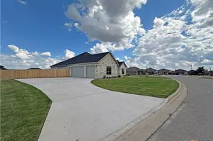 405 Willow, Troy, TX 76579 - Photo 3