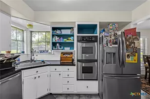 1604 N Cleveland Ave, Cameron, TX 76520 - Photo 21