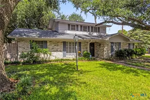 1604 N Cleveland Ave, Cameron, TX 76520 - Photo 3