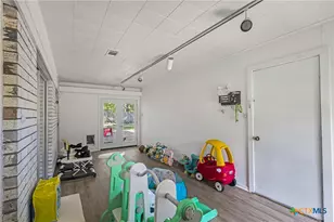 1604 N Cleveland Ave, Cameron, TX 76520 - Photo 35