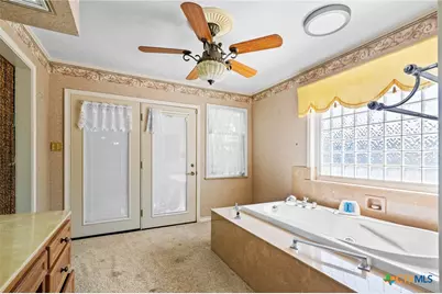 1101 Clark Street, Yoakum, TX 77995 - Photo 35
