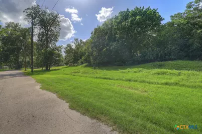 1150 Ethel, Seguin, TX 78155 - Photo 9