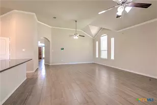 4402 Guildford Dr, Belton, TX 76513 - Photo 11