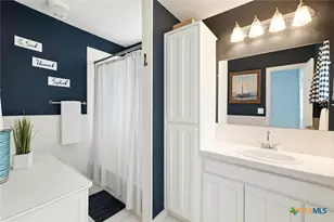 110 Erskine Ferry Rd, Seguin, TX 78155 - Photo 11