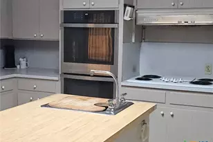 601 N Rhomberg St, Burnet, TX 78611 - Photo 17