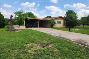 601 N Rhomberg St, Burnet, TX 78611 - Photo 5