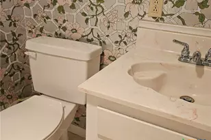 601 N Rhomberg St, Burnet, TX 78611 - Photo 33