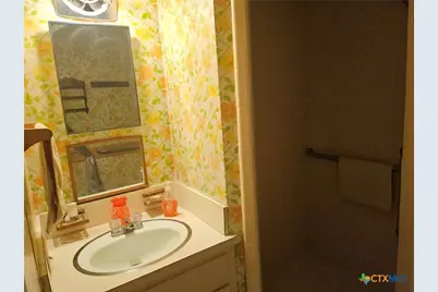 601 N Rhomberg Street, Burnet, TX 78611 - Photo 23