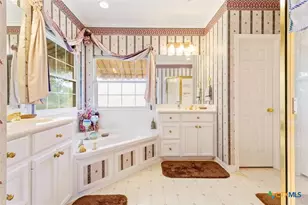 219 Fairway Dr, Gatesville, TX 76528 - Photo 17