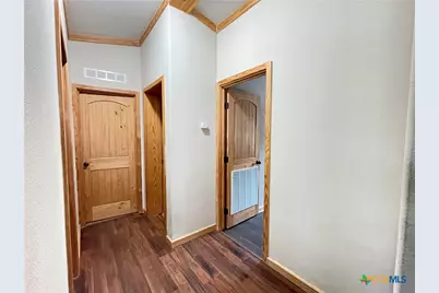 543 Morris Town Rd Road, Victoria, TX 77905 - Photo 11