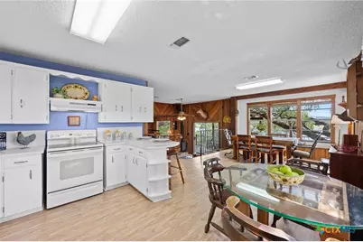 20926 W Lakeshore Drive, Spicewood, TX 78669 - Photo 15