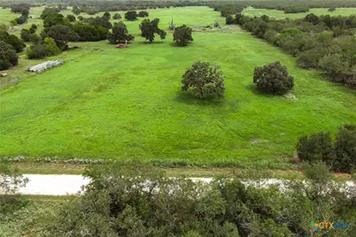 0 Cr 121, Gonzales, TX 78629 - Photo 13
