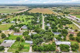 137 Columbia Cir, San Marcos, TX 78666 - Photo 11
