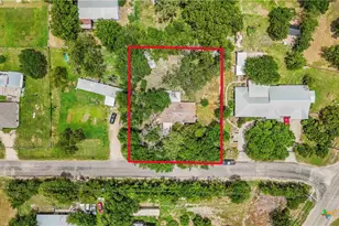 137 Columbia Cir, San Marcos, TX 78666 - Photo 5