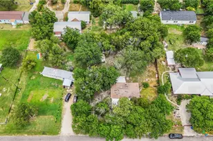 137 Columbia Cir, San Marcos, TX 78666 - Photo 7