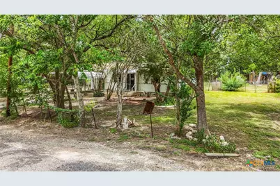 137 Columbia Circle, San Marcos, TX 78666 - Photo 3