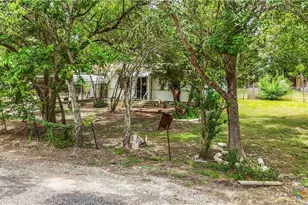 137 Columbia Cir, San Marcos, TX 78666 - Photo 3