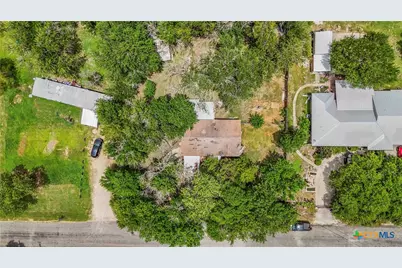 137 Columbia Circle, San Marcos, TX 78666 - Photo 5