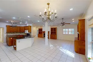 234 Lakeview Dr, Victoria, TX 77905 - Photo 13