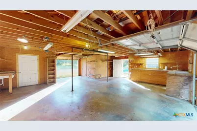 234 Lakeview Drive, Victoria, TX 77905 - Photo 41