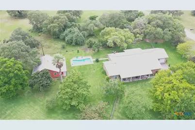 234 Lakeview Drive, Victoria, TX 77905 - Photo 5