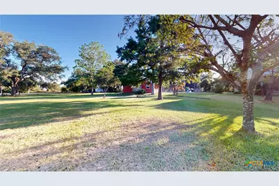 234 Lakeview Drive, Victoria, TX 77905 - Photo 45