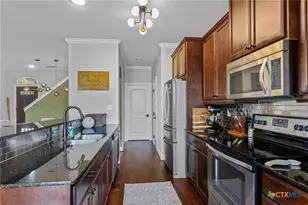 111 Fleetwood Dr, Victoria, TX 77901 - Photo 11