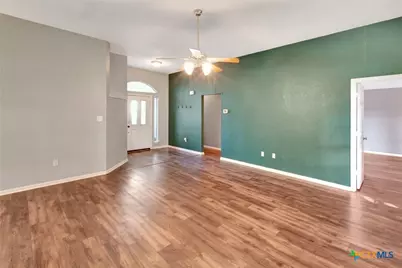 705 Ashland Creek, Victoria, TX 77901 - Photo 5