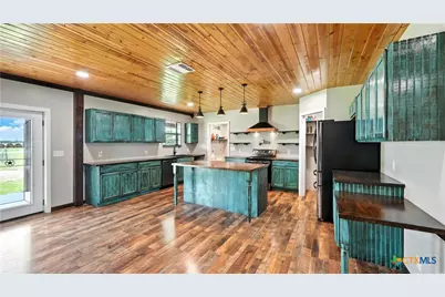 1291 Link Road, Seguin, TX 78155 - Photo 11