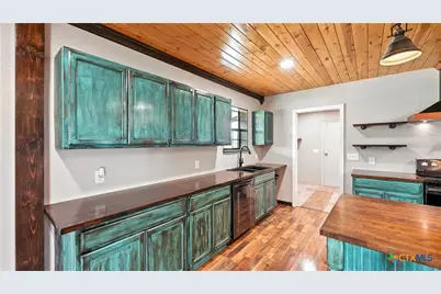 1291 Link Road, Seguin, TX 78155 - Photo 7