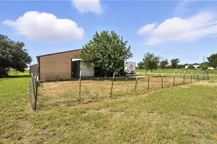 1291 Link Rd, Seguin, TX 78155 - Photo 39