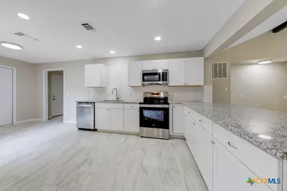 627 Summerwood Drive, New Braunfels, TX 78130 - Photo 9