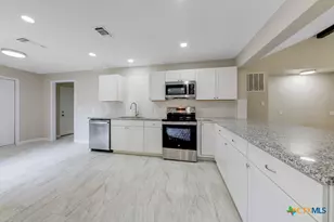 627 Summerwood Dr, New Braunfels, TX 78130 - Photo 9