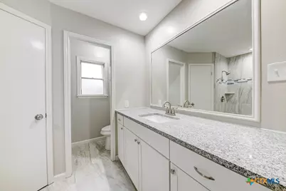 627 Summerwood Drive, New Braunfels, TX 78130 - Photo 17