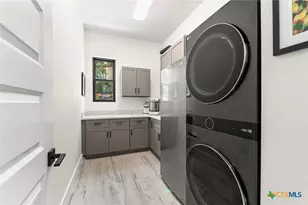 690 Kings Point Dr, Canyon Lake, TX 78133 - Photo 23