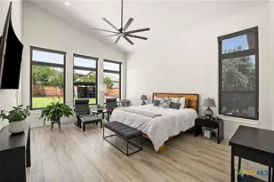 690 Kings Point Dr, Canyon Lake, TX 78133 - Photo 13