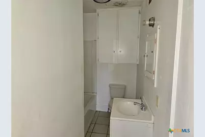 801 Bridge Street, Gatesville, TX 76528 - Photo 7