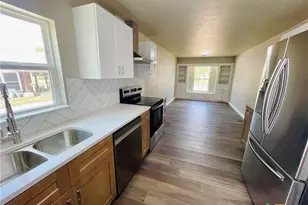 1710 Saunders St, Gatesville, TX 76528 - Photo 9