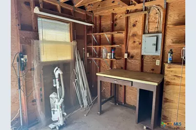 221 Oleander Avenue, Tivoli, TX 77990 - Photo 39