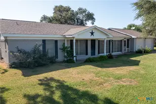 221 Oleander Ave, Tivoli, TX 77990 - Photo 5
