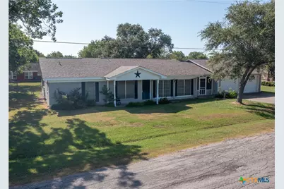 221 Oleander Avenue, Tivoli, TX 77990 - Photo 3