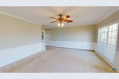 221 Oleander Avenue, Tivoli, TX 77990 - Photo 17