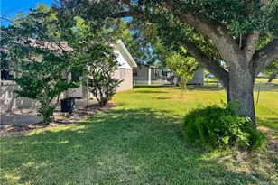 221 Oleander Ave, Tivoli, TX 77990 - Photo 43