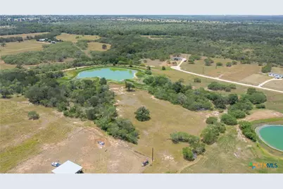 736 County Road 421, Waelder, TX 78959 - Photo 7