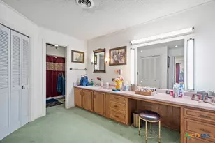 699 Floral Ave, New Braunfels, TX 78130 - Photo 23