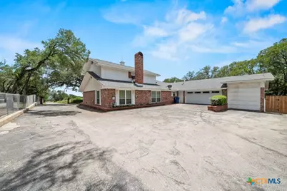 699 Floral Avenue, New Braunfels, TX 78130 - Photo 43