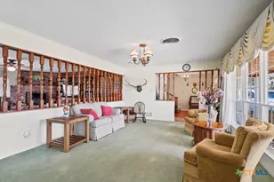 699 Floral Ave, New Braunfels, TX 78130 - Photo 13