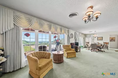 699 Floral Avenue, New Braunfels, TX 78130 - Photo 11