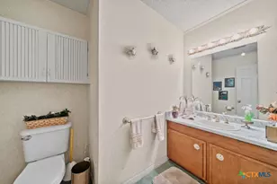 699 Floral Ave, New Braunfels, TX 78130 - Photo 31