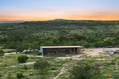 2989 Fm 580, Lampasas, TX 76550 - Photo 29